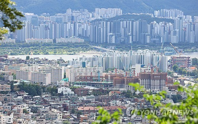서울 남산에서 바라본 시내 아파트 단지