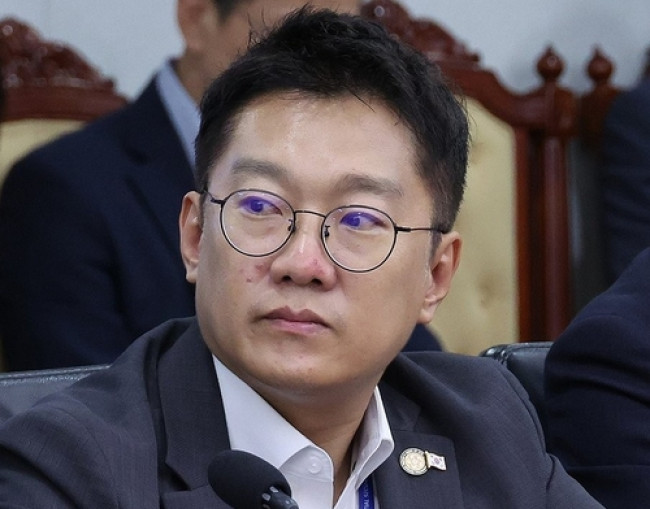수석보좌관회의 참석한 김남준 부속실장