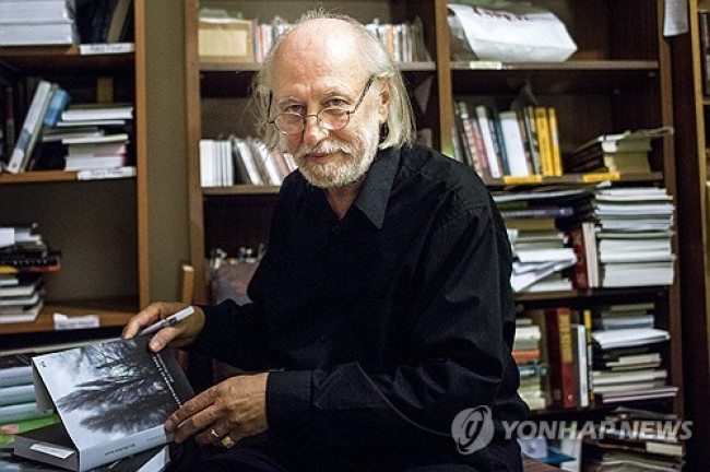 노벨문학상을 받은  크러스너호르커이 라슬로