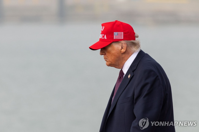 텍사스 코퍼스 크리스티항을 찾은 도널드 트럼프 대통령