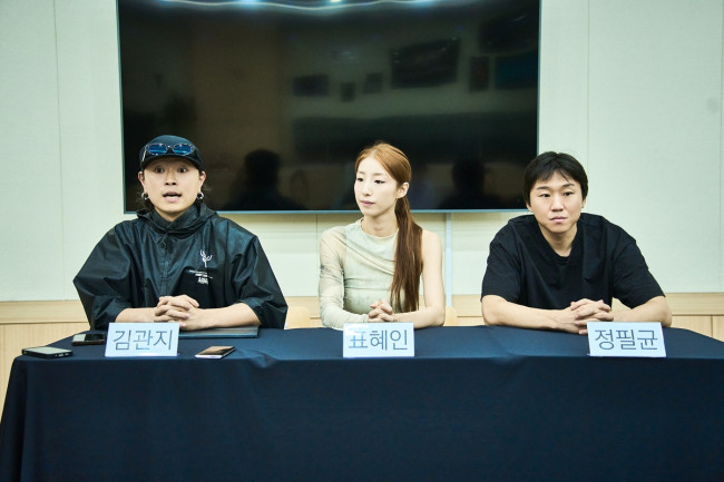 안무가 김관지, 무용수 표혜인, 무용수 정필균 (왼쪽부터)