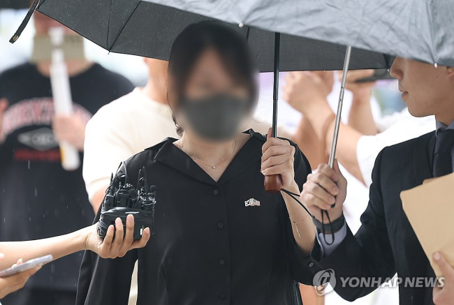 '잠실 개표소 봉쇄' 피의자 영장심사 출석